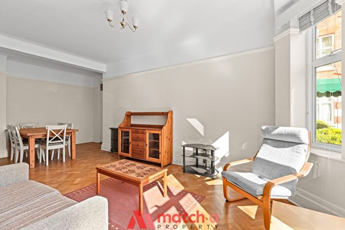 3 Bedroom Flat To Rent In Haven Green Court, Haven Green, London, W5