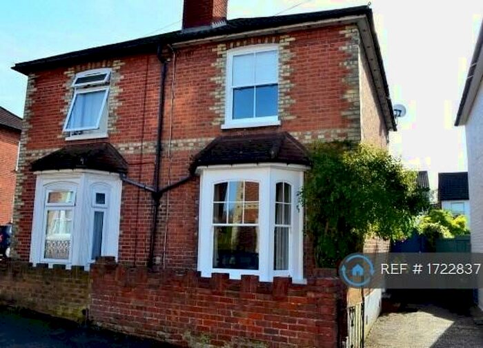 3 Bedroom Semi-Detached House To Rent In Queens Road, Guildford, GU1