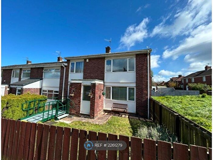 3 Bedroom Semi-Detached House To Rent In Fisherwell Road, Gateshead, NE10