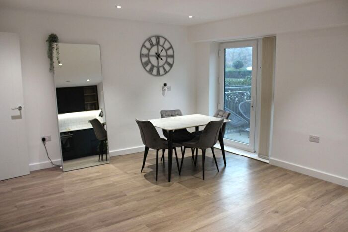 1 Bedroom Flat To Rent In Fairbank House, Beaufort Square, London, Greater London, NW9
