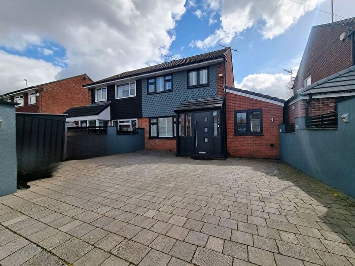 3 Bedroom Semi-Detached House For Sale In Westbury Avenue, Sale, M33