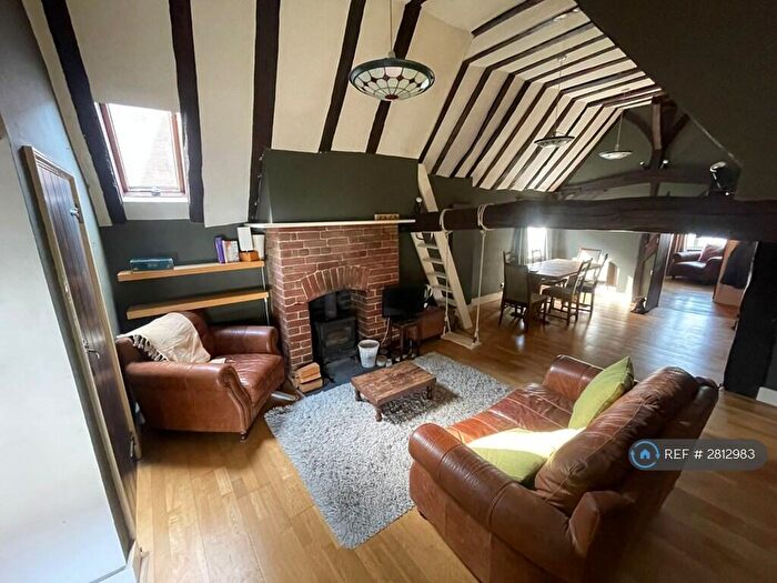 3 Bedroom Flat To Rent In Wincheap, Canterbury, CT1