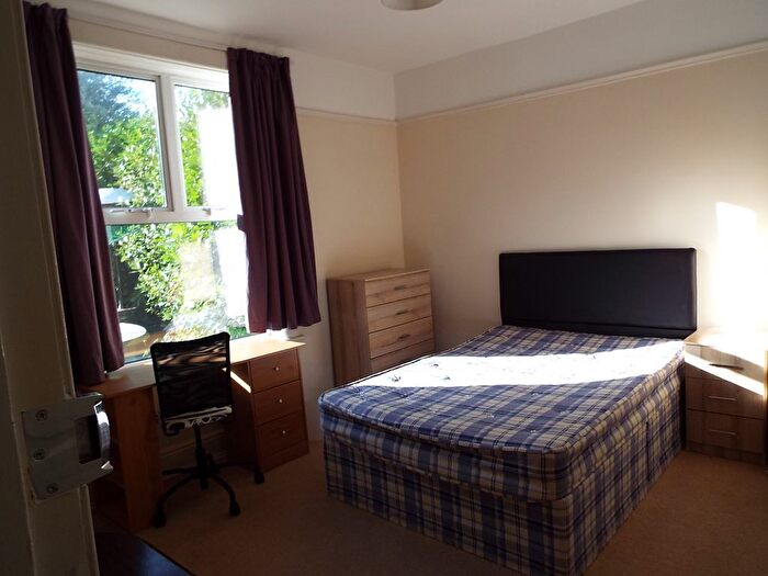 5 Bedroom Property To Rent In Portswood Road, Southampton, SO17
