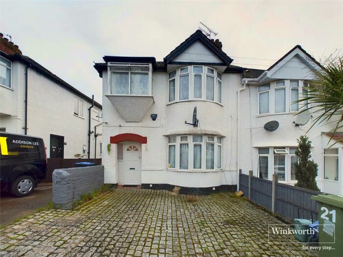 2 Bedroom Flat To Rent In Townsend Lane, Kingsbury, NW9