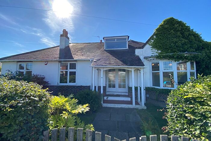 3 Bedroom Bungalow To Rent In Cromwell Road, Beeston, NG9