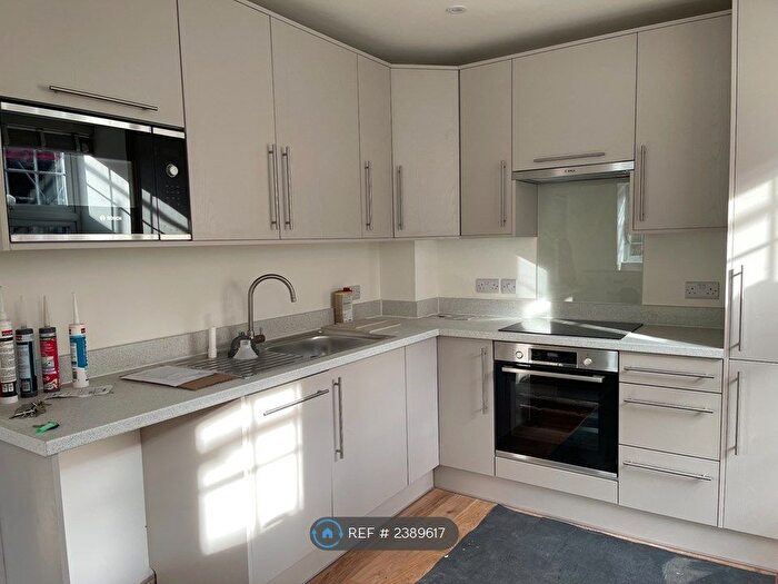 1 Bedroom Flat To Rent In West House, Haslemere, GU27