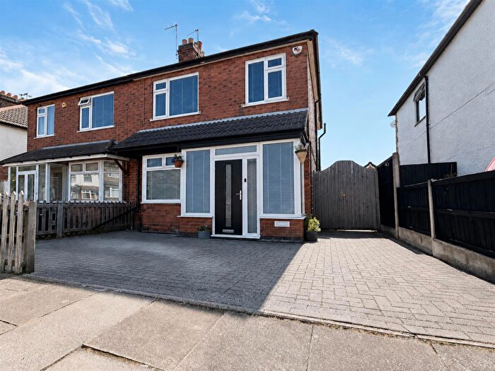 3 Bedroom Semi Detached House For Sale In Aylestone Drive, Leicester, LE2