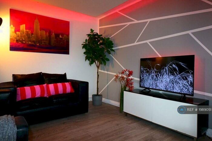 3 Bedroom Terraced House To Rent In Redland Park, Bath, BA2