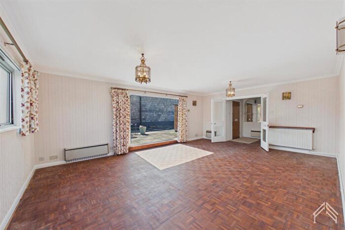 2 Bedroom Penthouse For Sale In Roxborough Park, Harrow, HA1