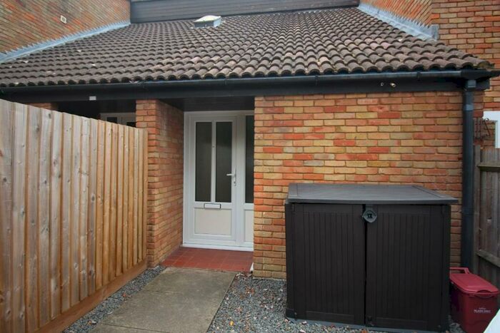2 Bedroom Maisonette To Rent In Ansell Court, Stevenage, SG1