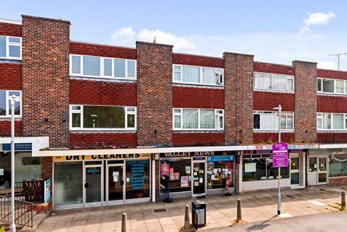 3 Bedroom Apartment To Rent In Enbrook Valley, Folkestone, CT20