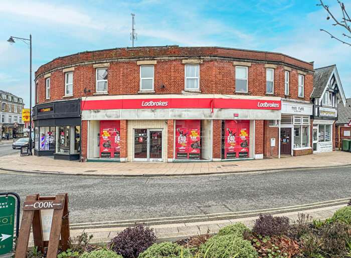 1 Bedroom Flat For Sale In High Street, Newmarket, Suffolk, CB8