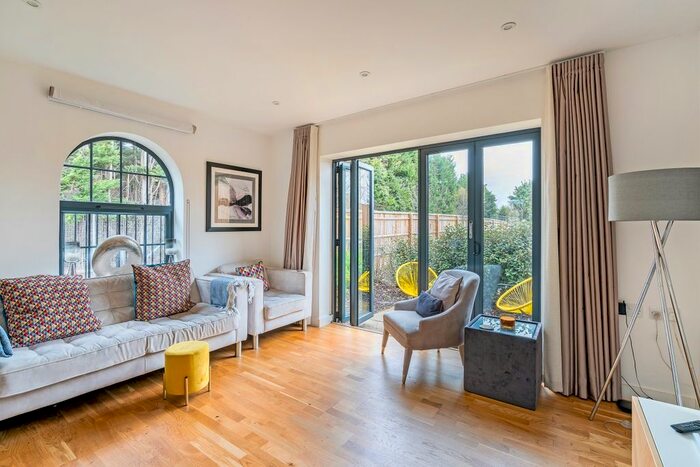 2 Bedroom End Of Terrace House To Rent In Station Approach, Marlow, SL7