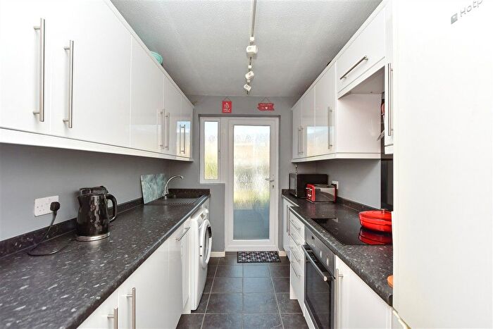 3 Bedroom Semi-Detached House For Sale In Judd Road, Faversham, Kent, ME13