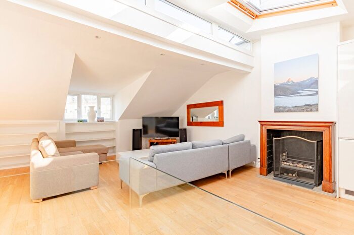 3 Bedroom Flat To Rent In Randolph Avenue, London, W9