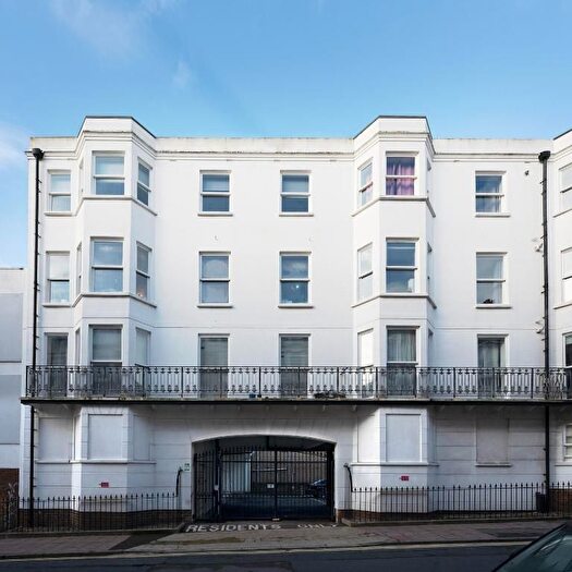 2 Bedroom Flat To Rent In Burlington Street, Brighton, BN2