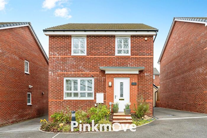 4 Bedroom Detached House For Sale In Clos Morfa Heli, Loughor, Swansea, SA4