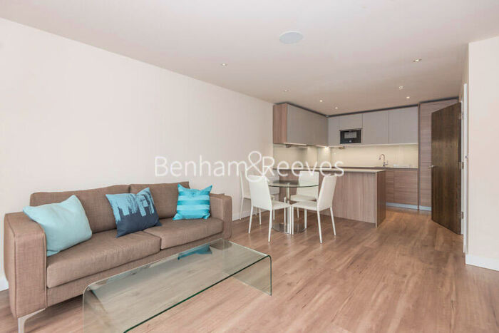 1 Bedroom Apartment To Rent In Beaufort Square, Colindale, NW9