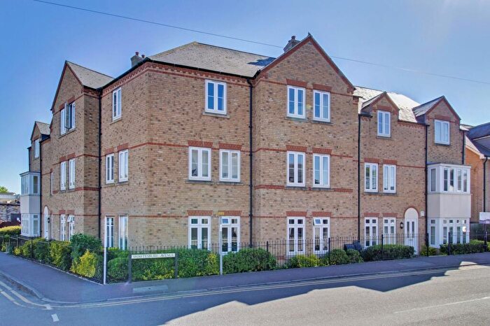 1 Bedroom Flat For Sale In Kings Lane, St. Neots, PE19