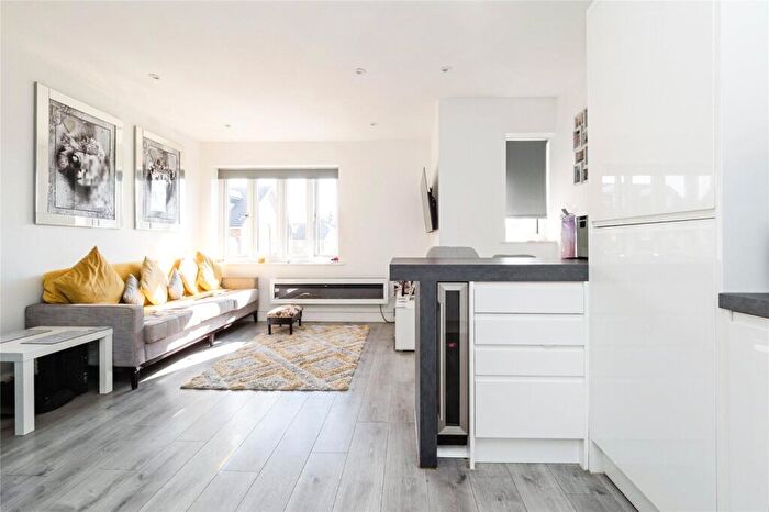 1 Bedroom Flat For Sale In Park Mews, Park Lane, Aveley, South Ockendon, RM15