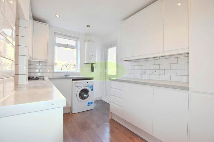 3 Bedroom Terraced House To Rent In Davidson Road, Addiscombe, Croydon, CR0