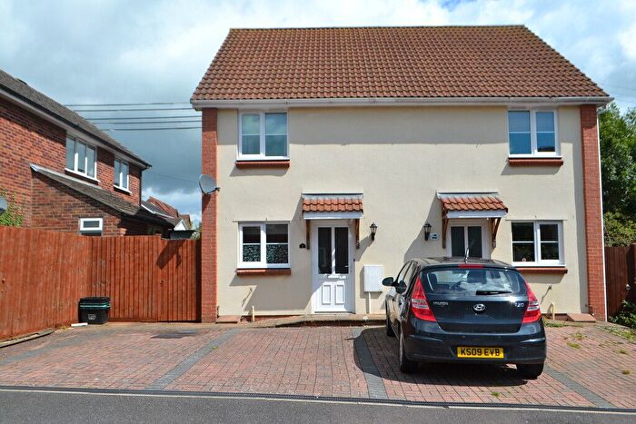 3 Bedroom Semi-Detached House To Rent In Furnham Close, Chard, TA20