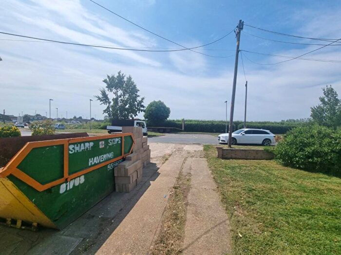 2 Bedroom Bungalow For Sale In Hullbridge Road, Rayleigh, Essex, SS6