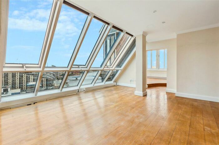 2 Bedroom Apartment To Rent In Coral Row, London, SW11