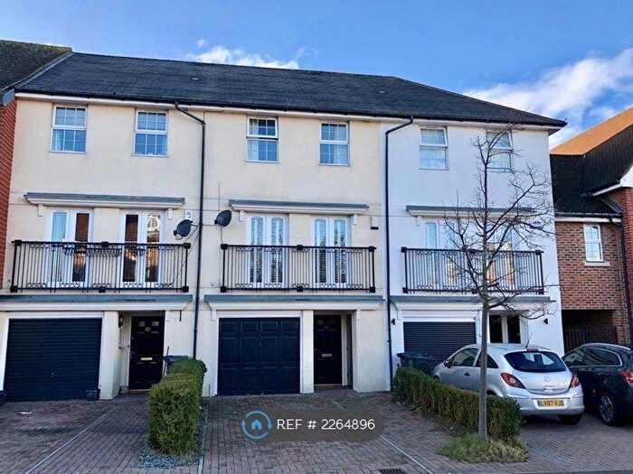 4 Bedroom Terraced House To Rent In Williams Way, Dartford, DA2