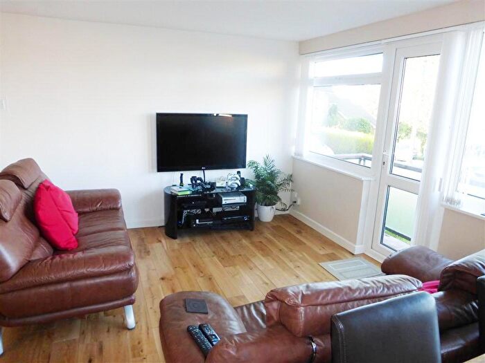 2 Bedroom Apartment To Rent In Spring Lane, Hemel Hempstead, HP1