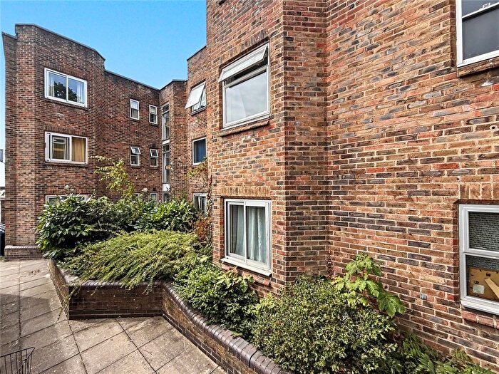 2 Bedroom Flat To Rent In Cherwell Court, Cambridge, Cambridgeshire, CB3