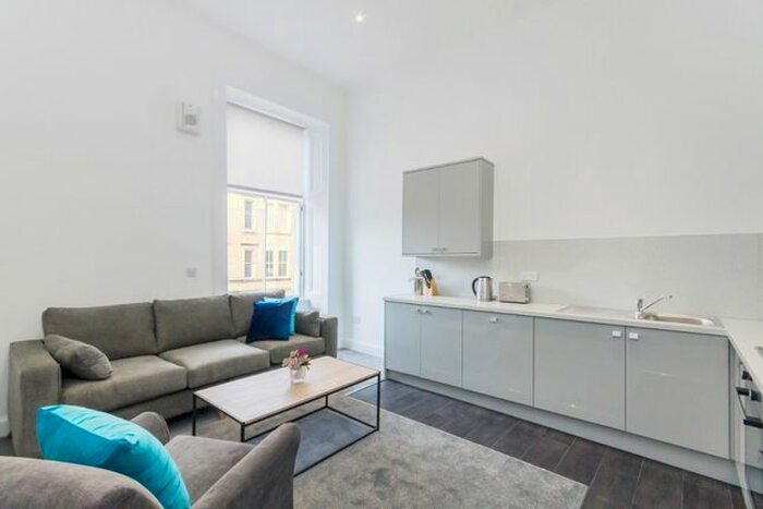 4 Bedroom Flat To Rent In Woodlands Road, Woodlands, Glasgow, G3