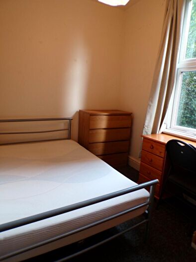 7 Bedroom House To Rent In Mauldeth Road, Manchester, M20