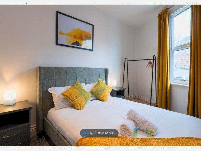 4 Bedroom Semi-Detached House To Rent In Westbrook, Darlington, DL3