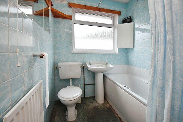 2 Bedroom Detached Bungalow For Sale In Winstone Crescent, North Baddesley, Southampton, Hampshire, SO52