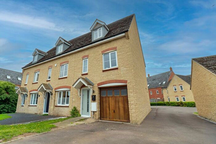 3 Bedroom End Of Terrace House For Sale In Butterfield Court, Bishops Cleeve, Cheltenham, GL52