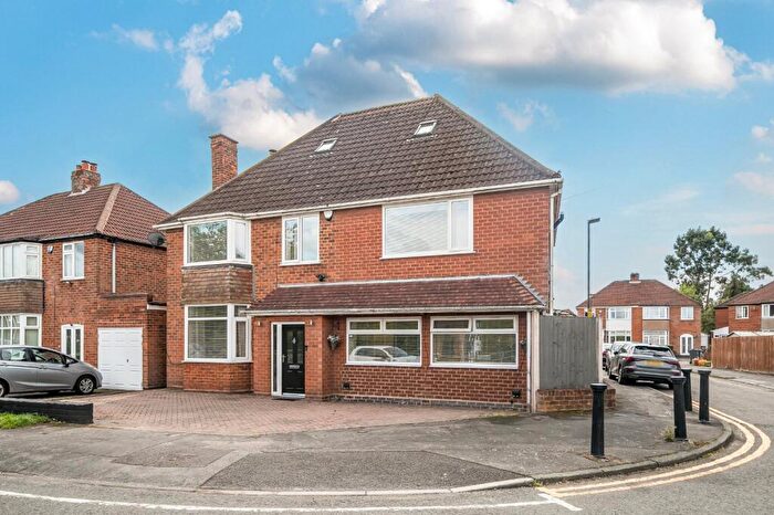 6 Bedroom Detached House For Sale In Pickenham Road, Birmingham, West Midlands, B14