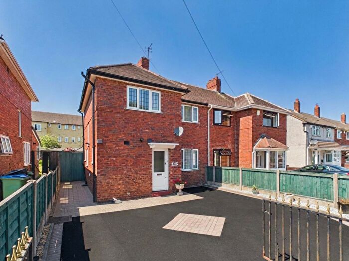 3 Bedroom Semi Detached House For Sale In Upper Church Lane, Tipton, DY4