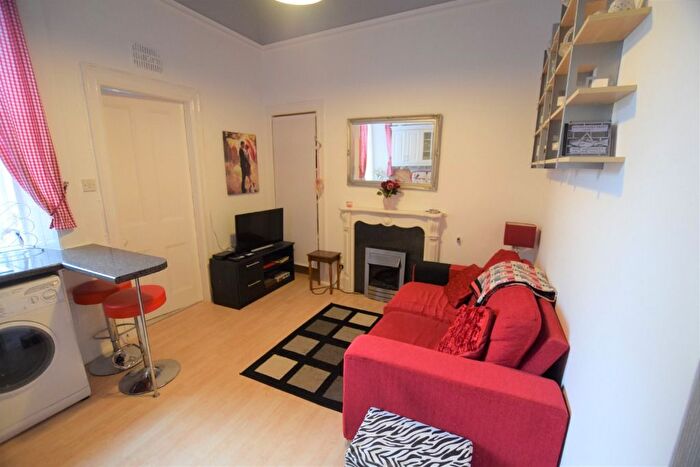 1 Bedroom Flat To Rent In Leadside Road, Aberdeen, AB25