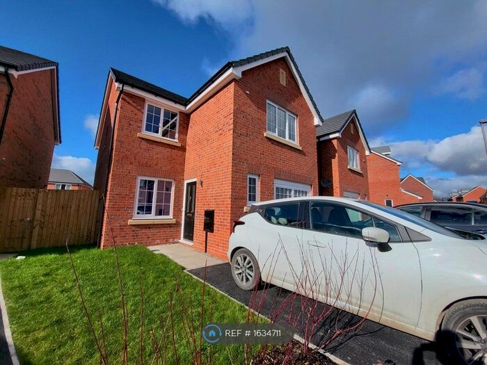 4 Bedroom Detached House To Rent In Southacre Drive, Lowton, Warrington, WA3
