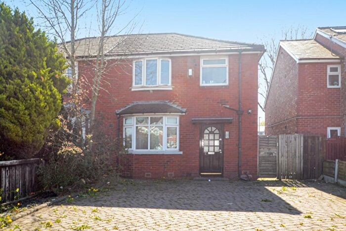 4 Bedroom Semi Detached House For Sale In Wilbraham Road, Fallowfield, Manchester, M14
