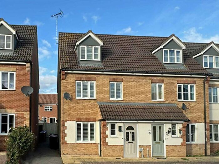 3 Bedroom End Of Terrace House To Rent In Elgar Way, Stamford, PE9