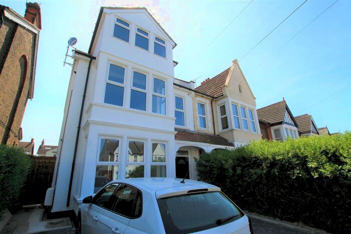 3 Bedroom Apartment To Rent In Meteor Road, Westcliff On Sea, SS0