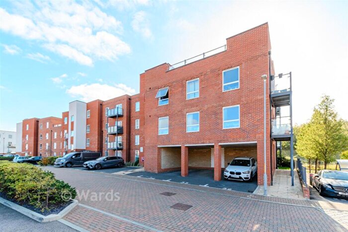 2 Bedroom Flat For Sale In Lett Lane, Ebbsfleet Valley, Swanscombe, Kent, DA10