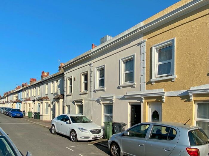 2 Bedroom House To Rent In Leslie Street, Eastbourne, BN22