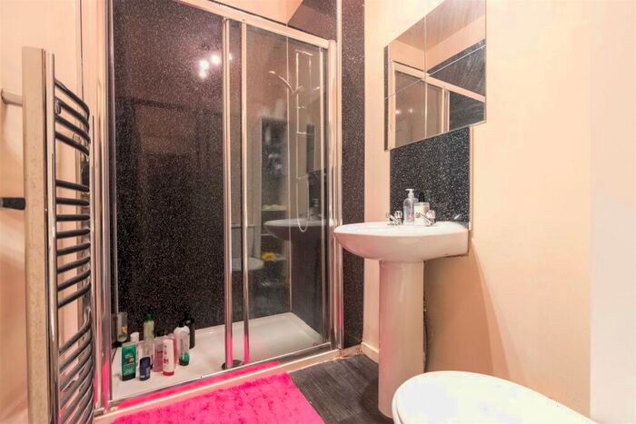 3 Bedroom Flat To Rent In £pppw - Claremont Road, Newcastle Upon Tyne, NE2