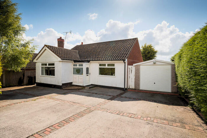3 Bedroom Bungalow For Sale In Vale Avenue, Deeside, CH5