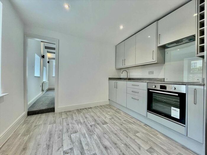 2 Bedroom Flat To Rent In Adelaide Street, Plymouth, Plymouth, PL1