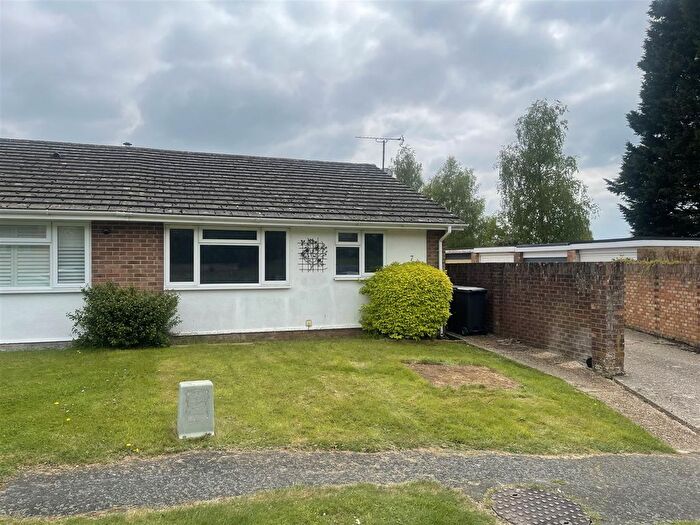 2 Bedroom Semi-Detached Bungalow To Rent In Tudor Walk, Framfield, TN22