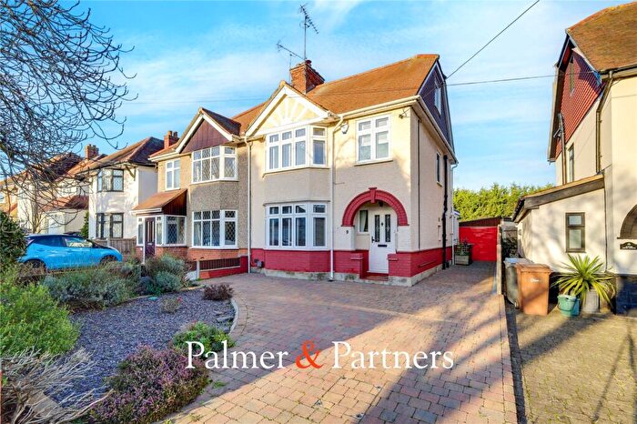 4 Bedroom Semi Detached House For Sale In Fifth Avenue, Chelmsford, Essex, CM1